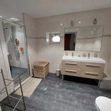 펜션 Charmante Saint-Maurice-sous-les-Côtes